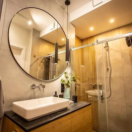 Navigare Apartman *
