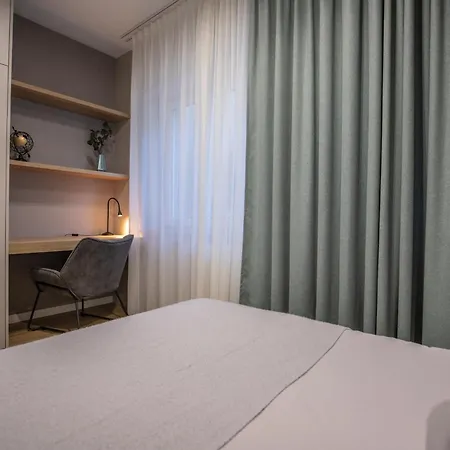 Navigare Apartman *